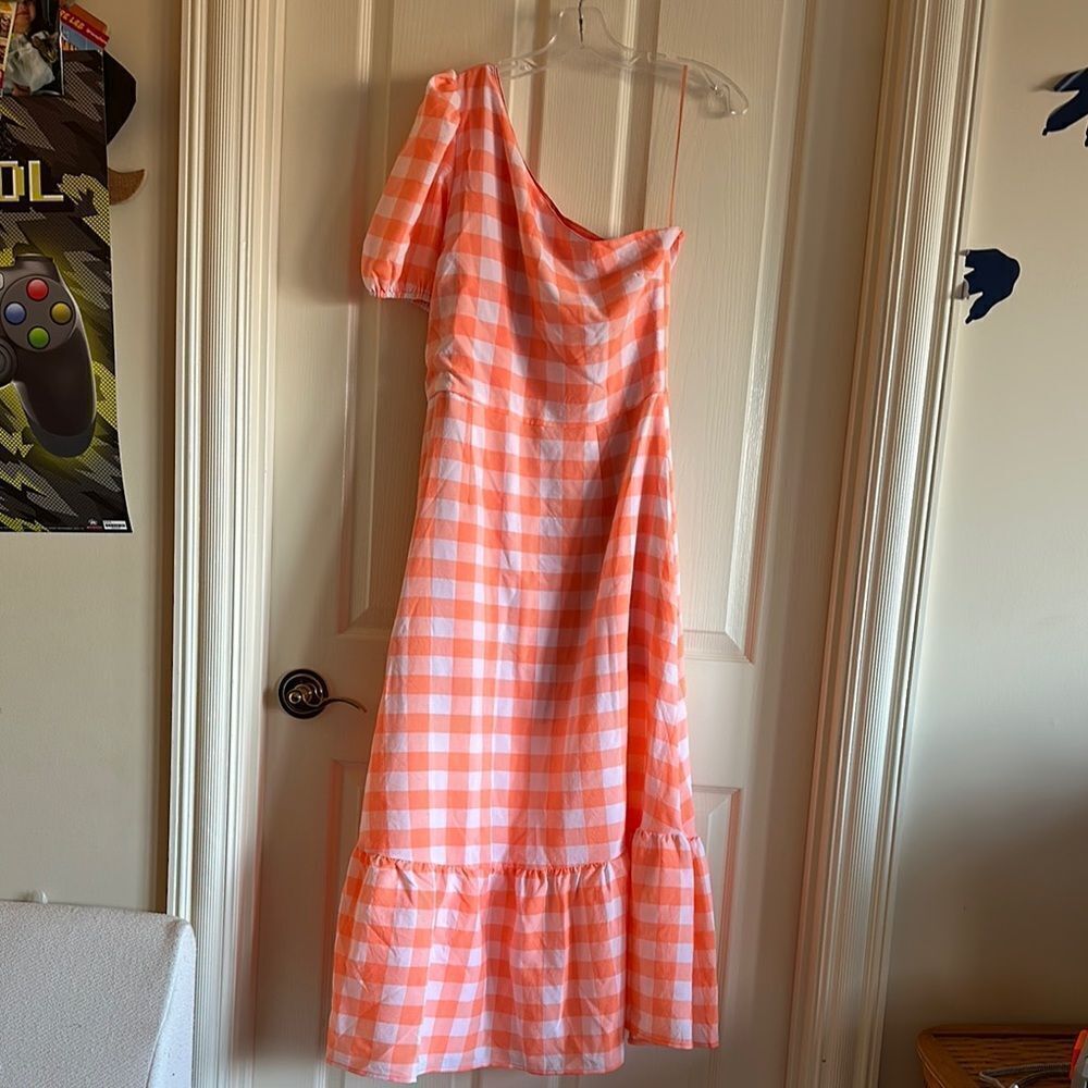 TCEC Asymmetrical Dress in Pink and White